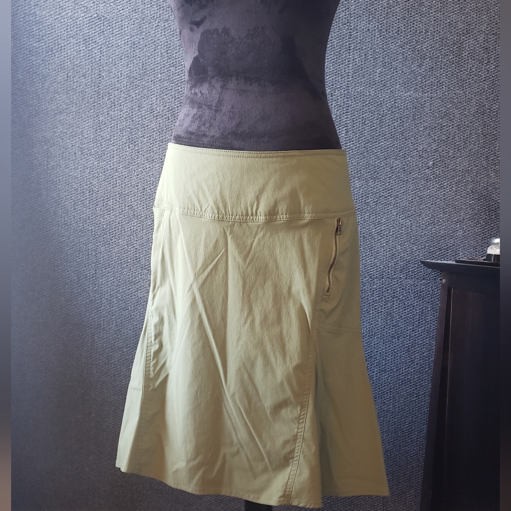 Royal Robbins Green A-Line Knee-Length Skirt for Casual Work